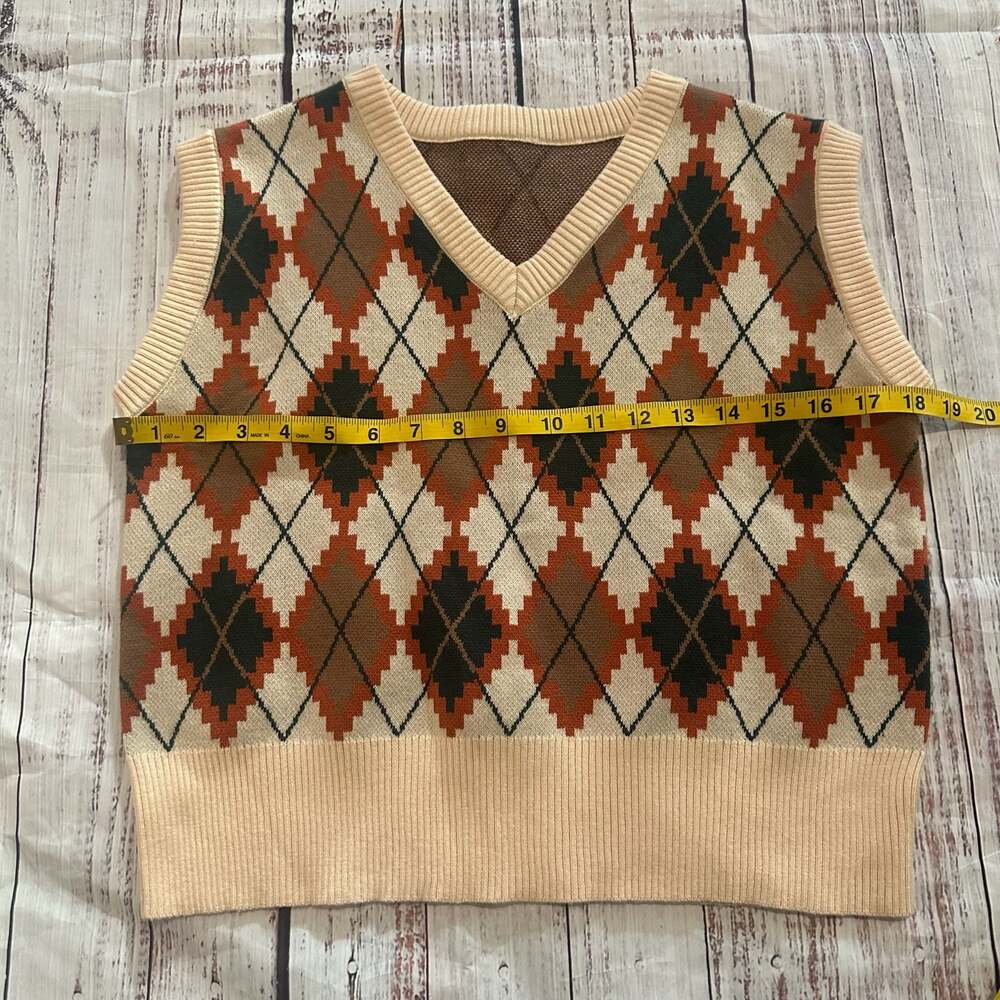 Vintage Style Argyle Knit V-Neck Sweater Vest - Picture 2 of 6